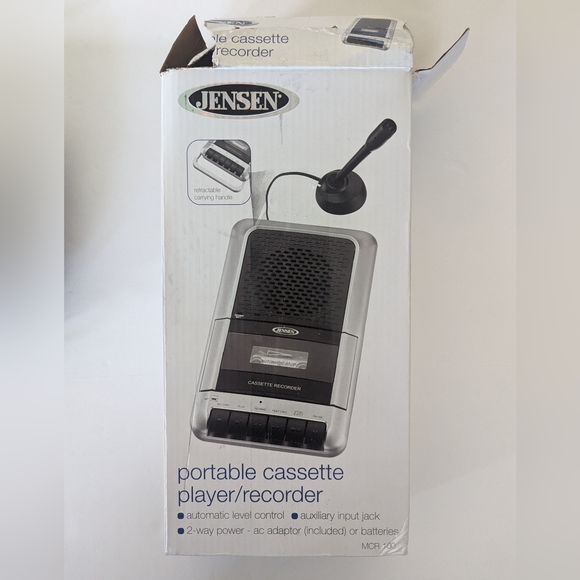 JENSEN® Cassette Player/Recorder - Picture 3 of 3